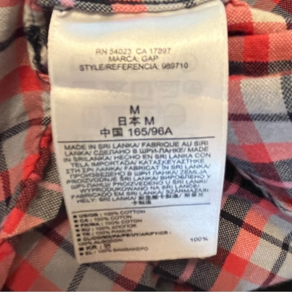 GAP Boyfriend Pink, White and Navy Plaid Button Down Shirt Size Medium - Picture 12 of 12